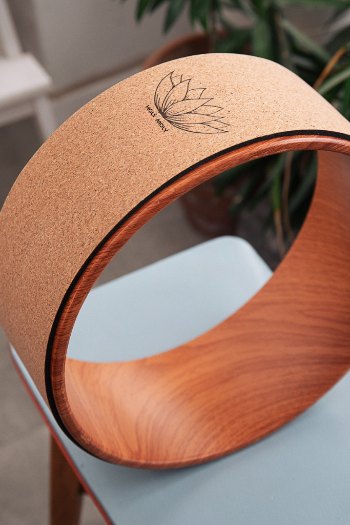 גלגל יוגה איכותי עם שעם טבעי